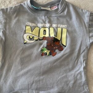 Zara Light Gray Kids Sweatshirt with Maui Graphic and Yellow Lettering w/ Shorts